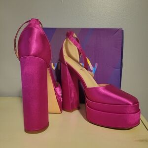 Vivianly Platform Chunky High Heels Sandals Closed Square Toe Ankle Strap Pumps